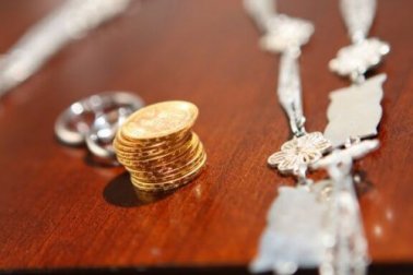 Arras no casamento: o que são elas?