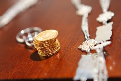 Arras no casamento: o que são elas?
