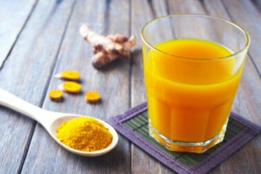 3 tratamentos com cúrcuma para cuidar da saúde da pele