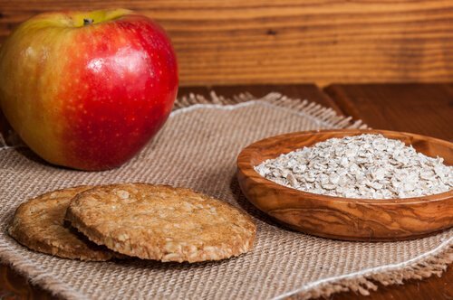 A maçã é uma ótima alternativa ao açúcar nos biscoitos de aveia