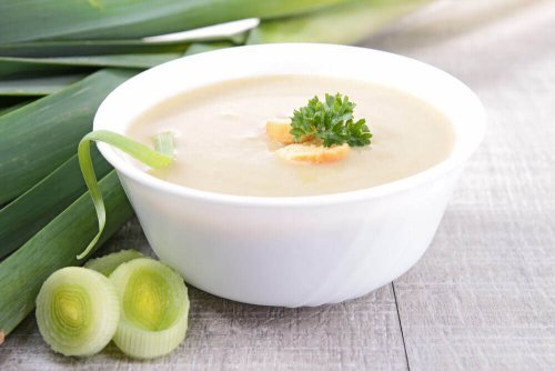 Creme de vegetais com cogumelos, alho-poró e gengibre