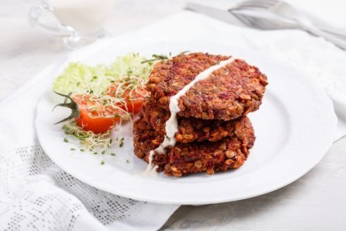 Receita de super-hambúrguer vegetal com lentilhas vermelhas