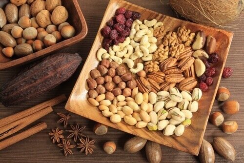 Frutos secos são parte da dieta vegana crua