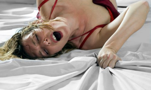 Mulher tendo um orgasmo