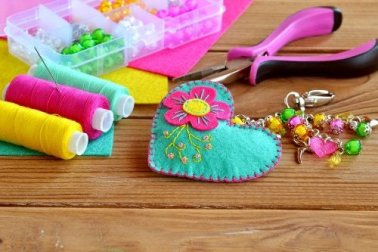 Chaveiros com itens reciclados: ideias originais