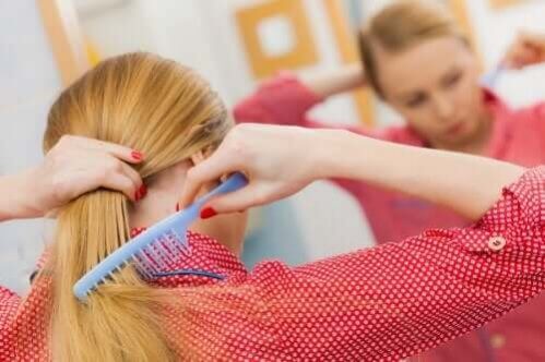 Combata a queda de cabelo com esses 5 hábitos