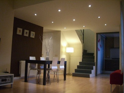 Sala de estar iluminada: casa acolhed