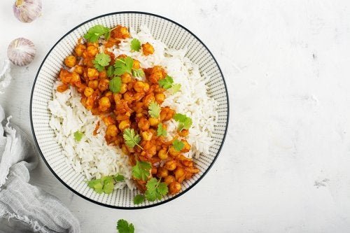 Grãos de bico com arroz