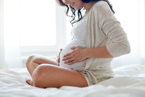 Mulher grávida preparação para o dia do parto