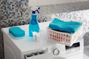 5 produtos para tirar manchas de óleo da roupa