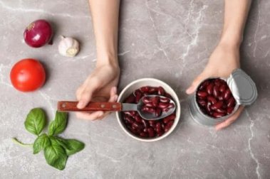 4 receitas feitas com uma lata de feijões