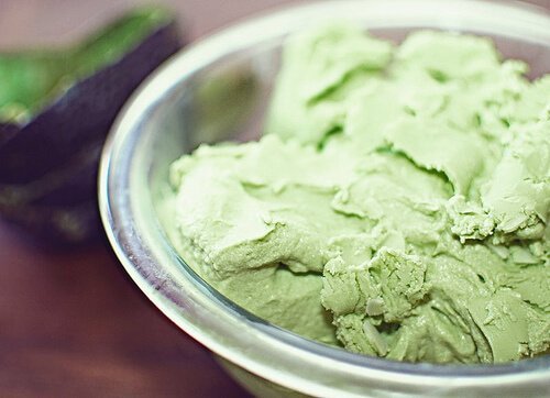 Uma das 3 receitas com abacate é sorvete