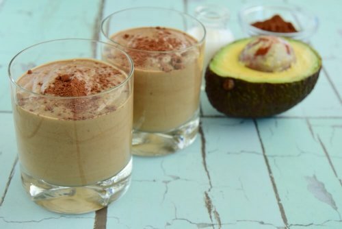 Uma das 3 receitas com abacate contém chocolate