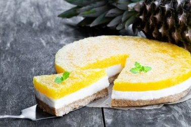 Cheesecake sem forno de piña colada