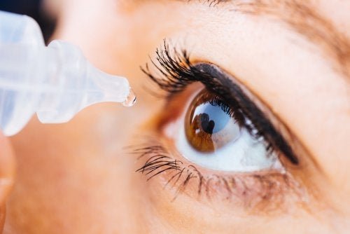 Colírio para os olhos secos