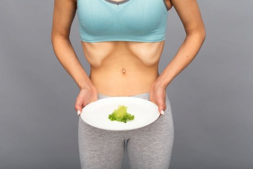Moça com anorexia