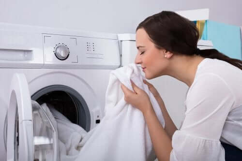 Odor de umidade nas roupas: como tirá-lo