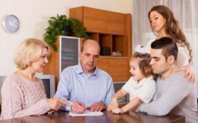 Como lidar com conflitos familiares relacionados às finanças
