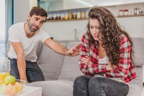5 sinais de alerta de um relacionamento emocionalmente abusivo
