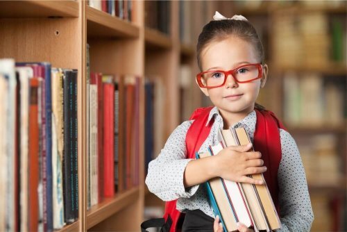 Menina com talento para a leitura