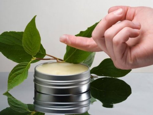 Pomada para vaporizações com menta