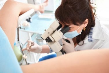Exame de Papanicolau em ginecologia