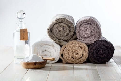 Como limpar as toalhas com bicarbonato de sódio
