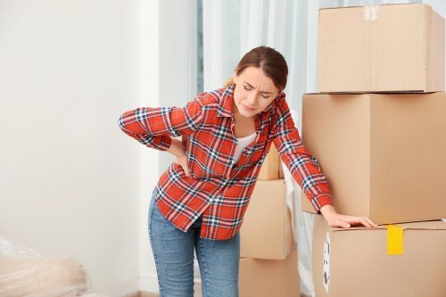 Carregar muito peso provoca contratura muscular