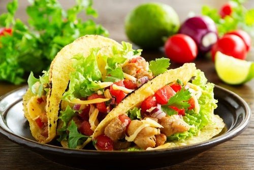 Tacos com vegetais e soja