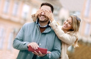 7 ideias de presentes de aniversário para o noivo