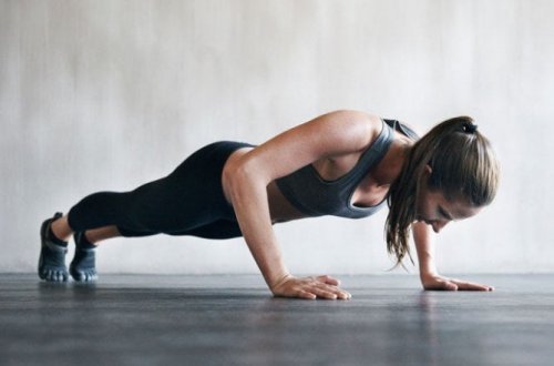 flexão para fortalecer o tríceps