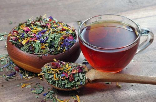 Como preparar a bebida de malva?