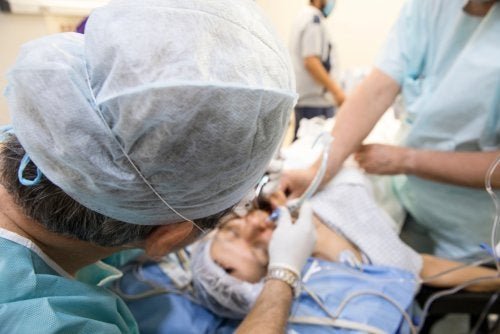 Intubação do paciente