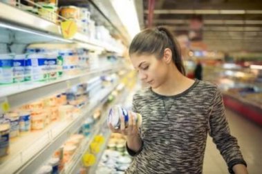 Alergia a aditivos alimentares: sintomas e tratamentos