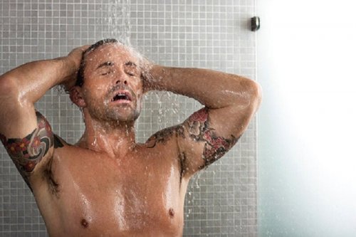 Ducha fria para aumentar o volume de sêmen