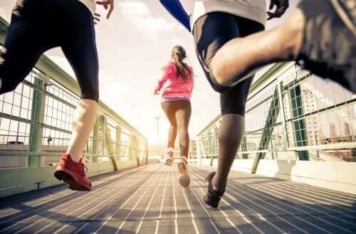 Exercícios aeróbicos para tonificar os músculos do abdômen