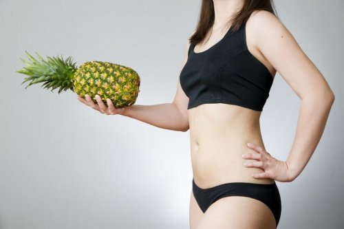 Consumir frutas para desintoxicar o corpo com dieta