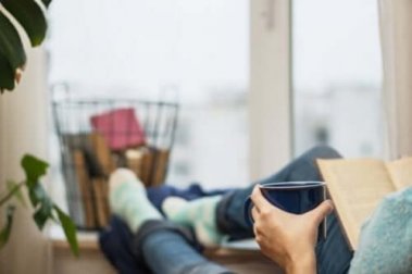 Infusão de hortelã, manjerona e erva-doce para tratar digestões lentas