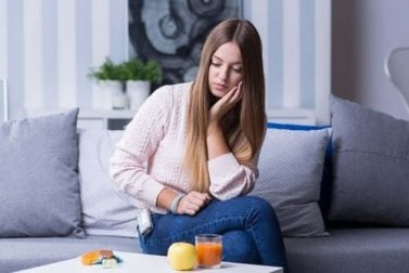 Quais são os sintomas de uma hipoglicemia?