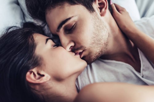 O beijo pode contagiar herpes nos lábios