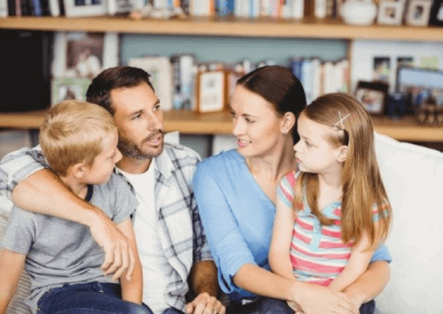 Converse com seus filhos sobre seus medos para criar uma estratégia que os incentive.