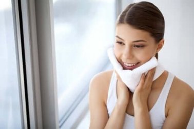 10 razões para remover a maquiagem todas as noites