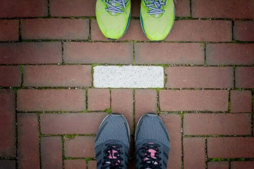 6 exercícios em casal que podem ser feitos ao ar livre