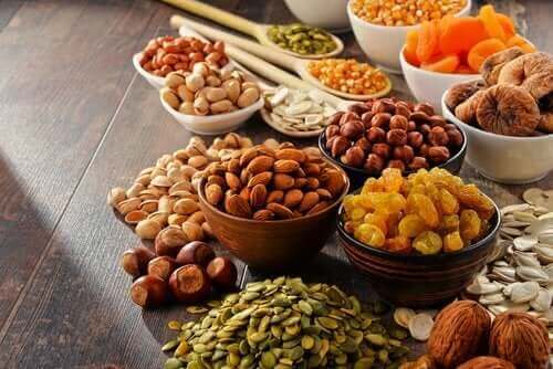 Os frutos secos fornecem ácidos graxos ômega-3