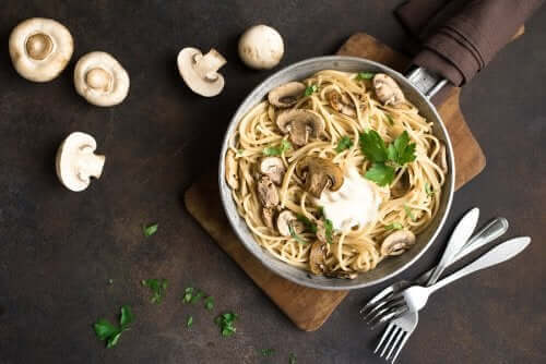 Macarrão com cogumelos