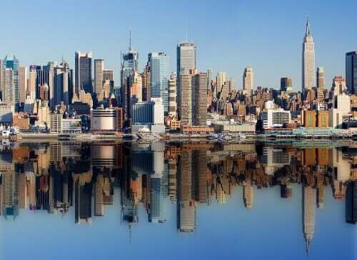 A salada Waldorf tem sua origem na cidade cosmopolita de Nova York