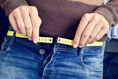 Sobrepeso é um dos 7 inimigos da saúde da pele que costuma ignorar
