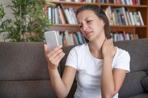 Como prevenir a síndrome do pescoço de texto?