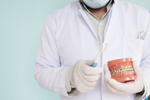 Higiene bucal com aparelho ortodôntico: 7 dicas importantes