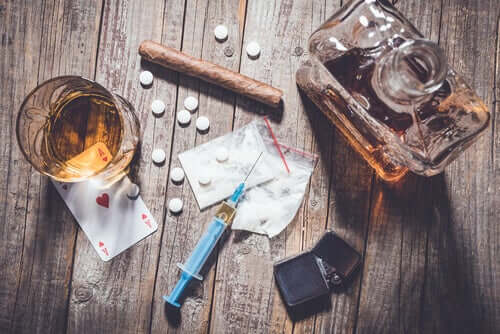 Álcool, drogas e cigarro